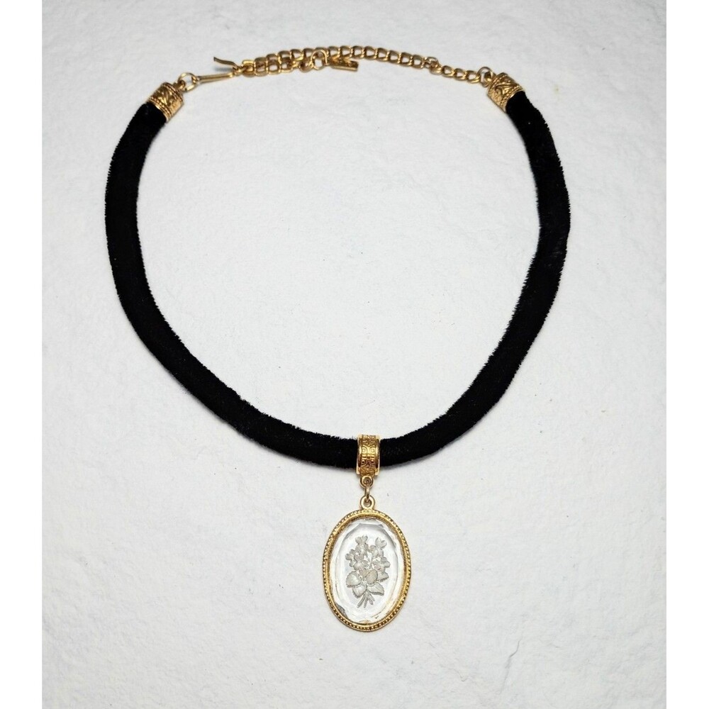 Vintage 1928 Collection Jewelry Glass Intaglio Pendant Necklace - Picture 7 of 8